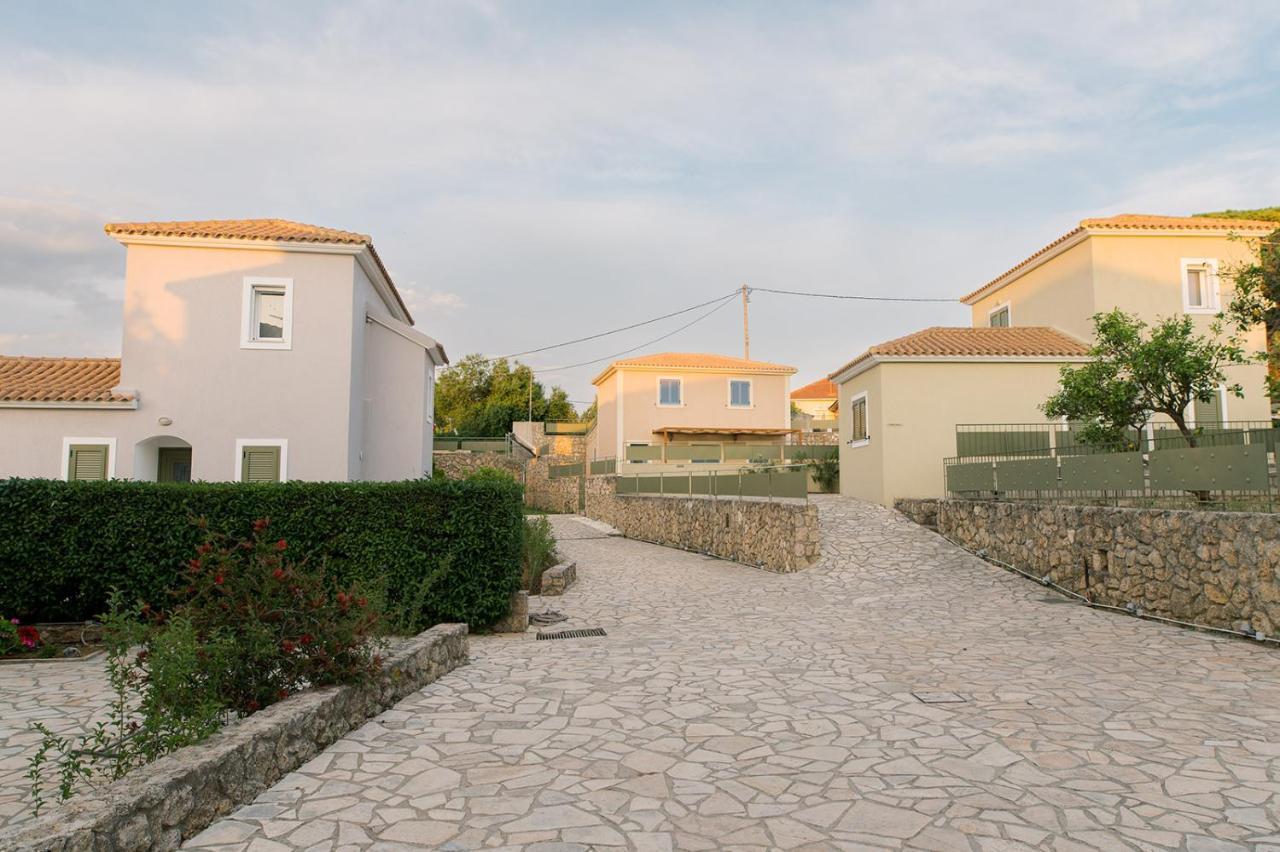 Vasilopoulos Residences - Villa Emelia With Shared Pool Аргостолион Экстерьер фото